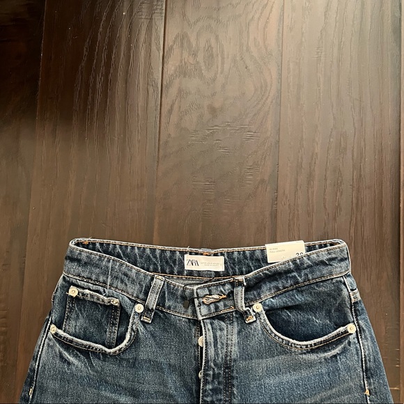 Zara Hi-Rise Straight Leg Jeans - Picture 2 of 7